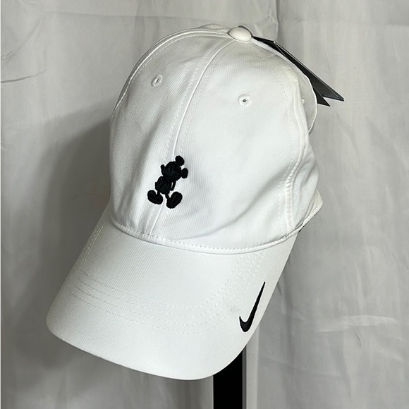 nike mickey cap